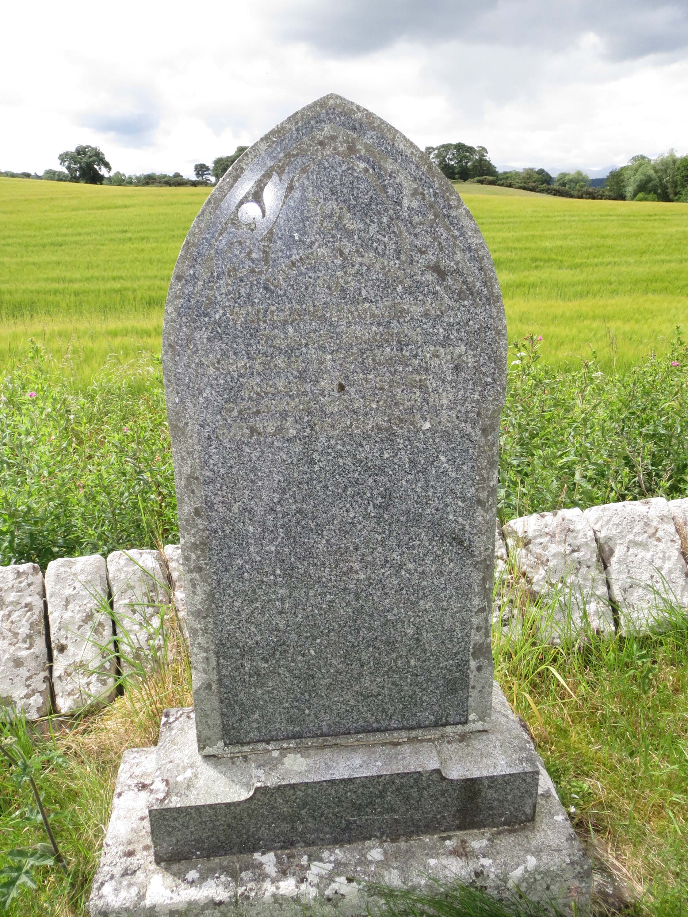 Photo of headstones/William McLennan d 1918 MI Urquhart